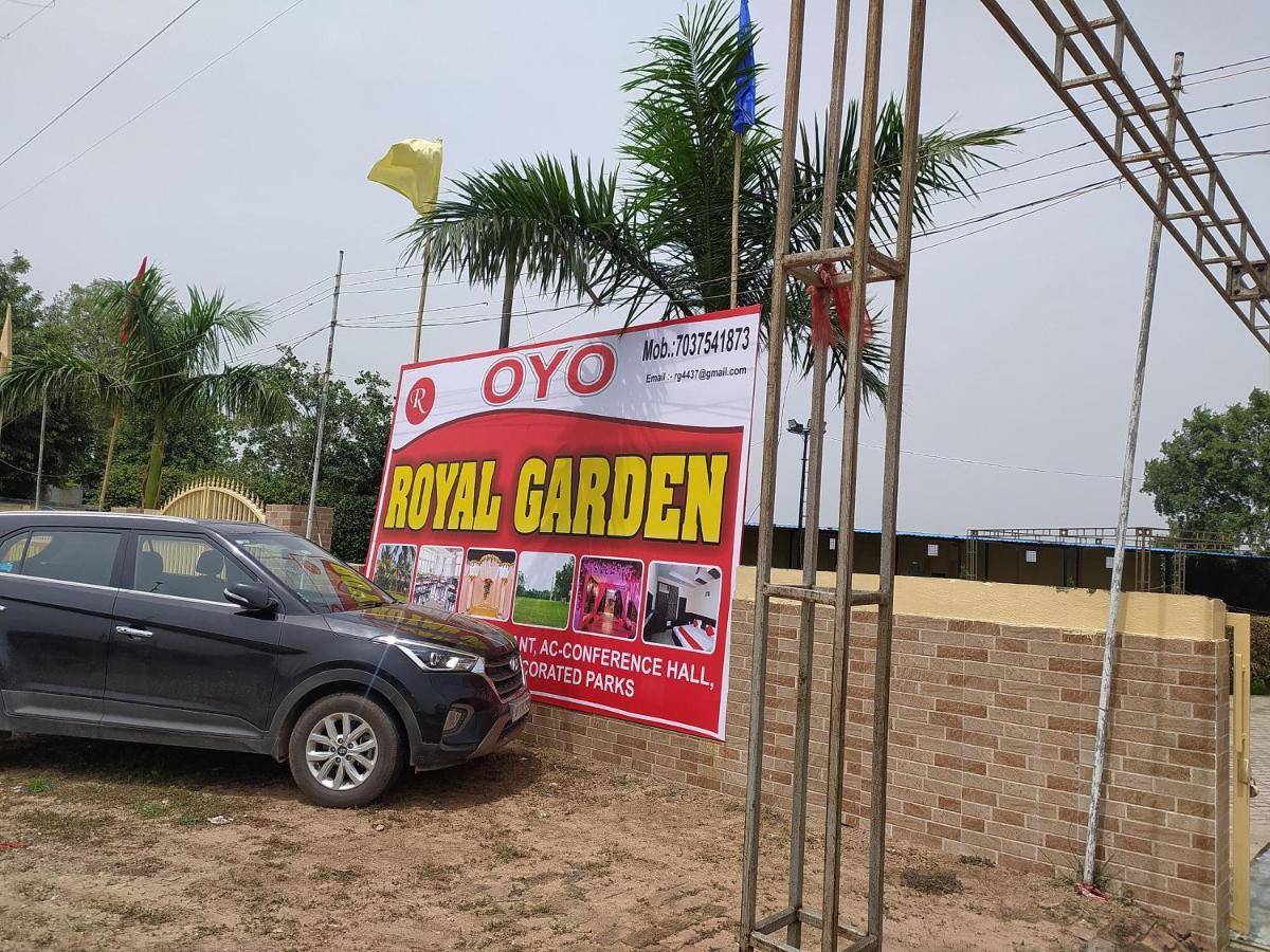 Oyo 82476 Royal Garden ガーズィヤーバード エクステリア 写真